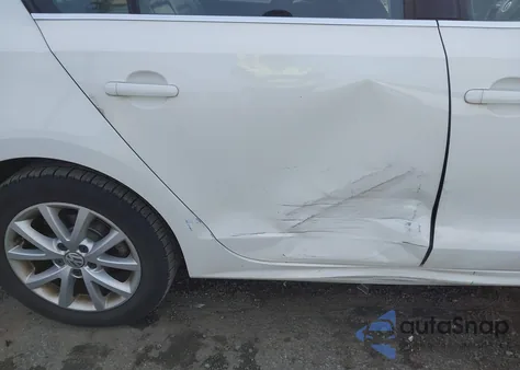 2013 Volkswagen Jetta Se z USA, uszkodzony, nr VIN 3VWDP7AJ8DM361876